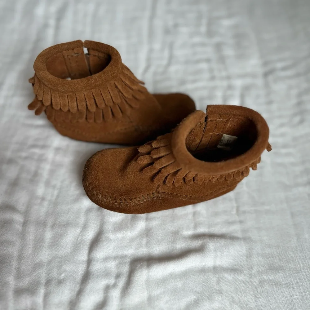 Minnetonka Kids Brown Fringe Moccasins